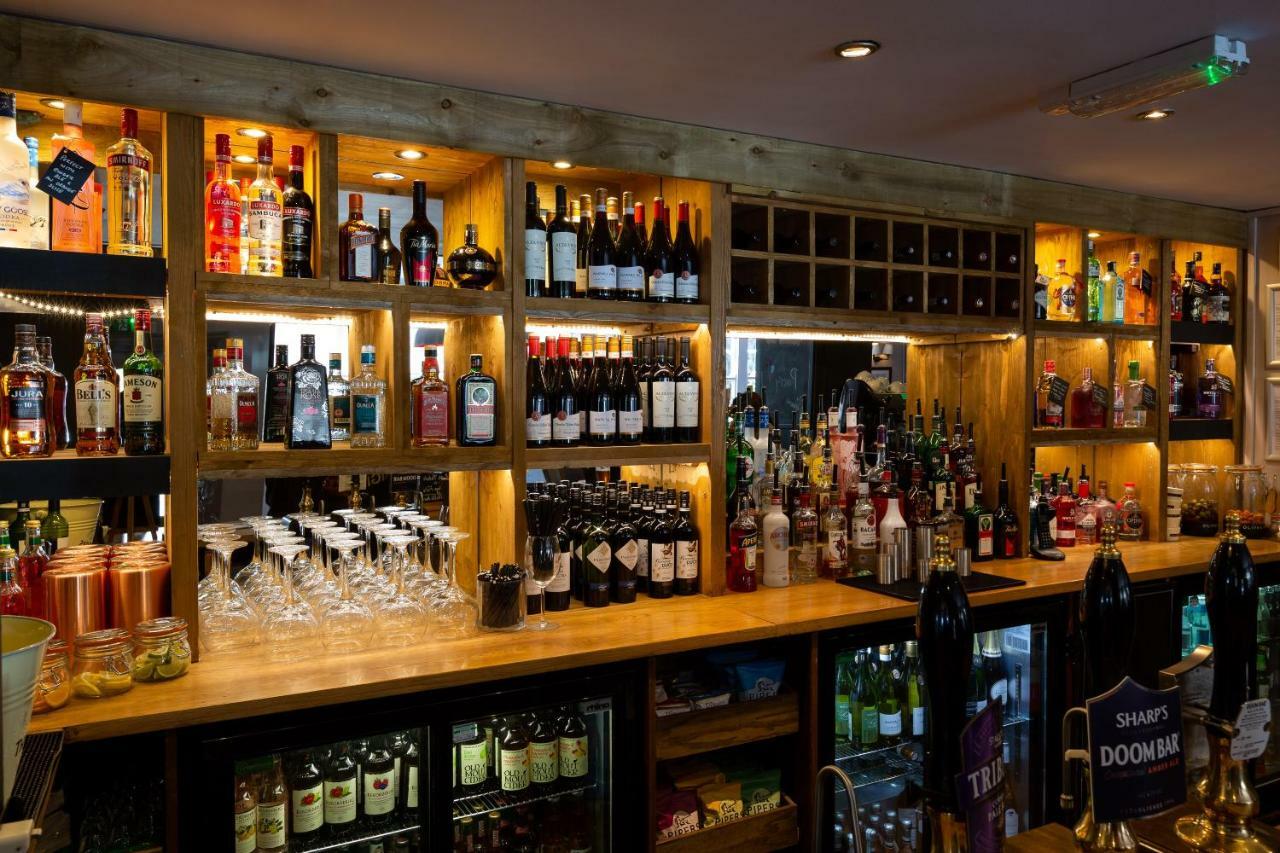 The Poacher Inn ฮุค ภายนอก รูปภาพ