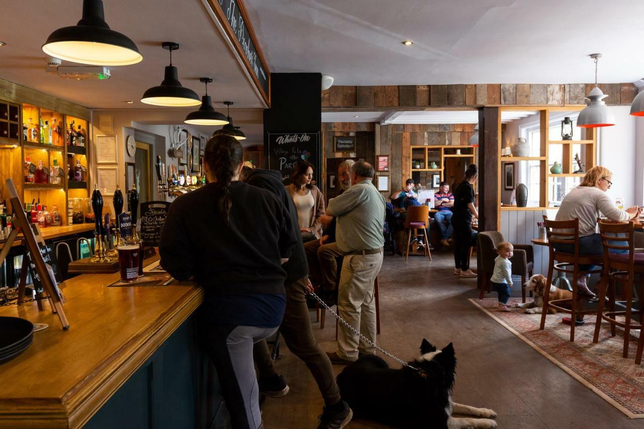 The Poacher Inn ฮุค ภายนอก รูปภาพ